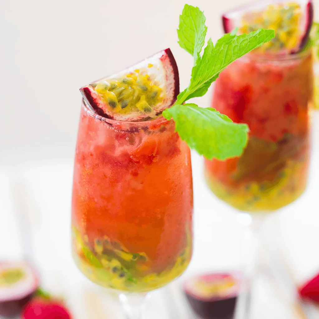 Fruchtiger Passionsfrucht-Mocktail